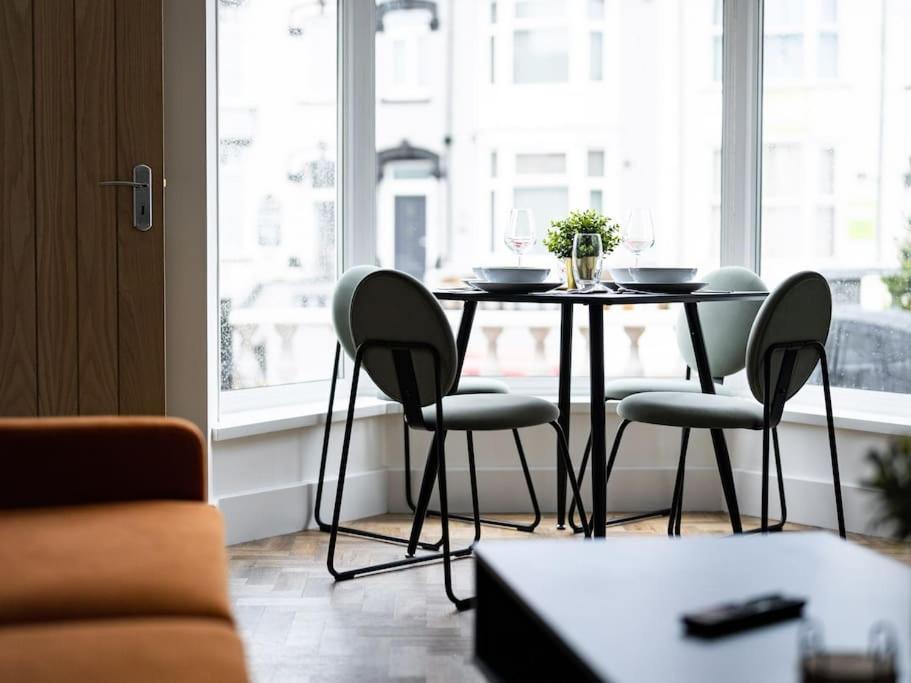 Isaacs View - Ground Floor Apartment كْليثوربس المظهر الخارجي الصورة