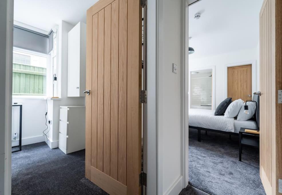 Isaacs View - Ground Floor Apartment كْليثوربس المظهر الخارجي الصورة
